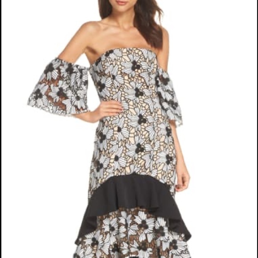Brand new - Keepsake Break Free Off Shoulder Gown